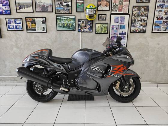 SUZUKI HAYABUSA GSX1300RA SUZUKI HAYABUSA GSX1300RA